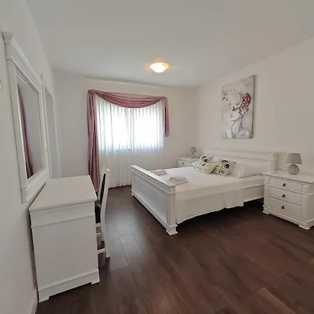 Villa Kathy - Kuca Za Odmor Seget Vranjica