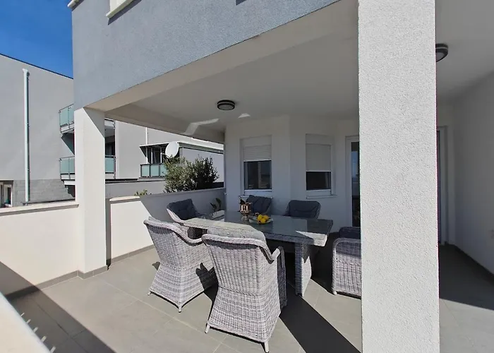 Kathy - Kuca Za Odmor Villa Seget Vranjica