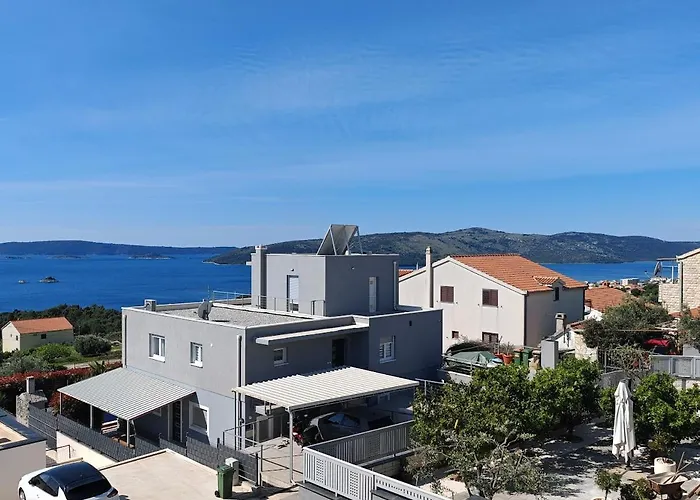 Kathy - Kuca Za Odmor Villa Seget Vranjica