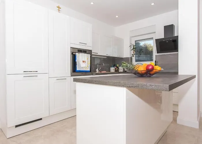 Kathy - Kuca Za Odmor Villa Seget Vranjica