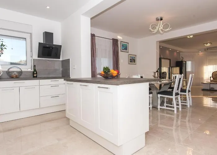 Kathy - Kuca Za Odmor