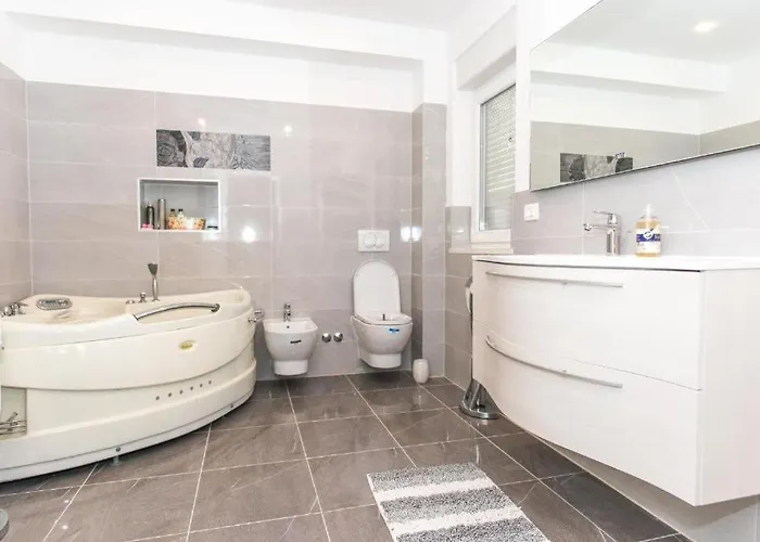 Kathy - Kuca Za Odmor Villa Seget Vranjica